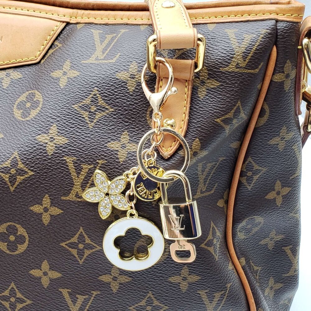 LV Gold Padlock Authentic 🔑 Luxury Bag Charm w/ Unbranded Flower Keychain - Picture 4 of 6